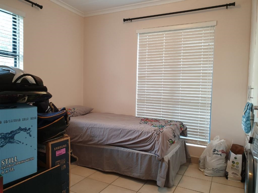 To Let 2 Bedroom Property for Rent in Burgundy Estate Western Cape